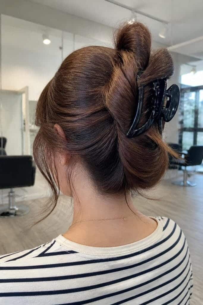 8. Claw Clip Twist