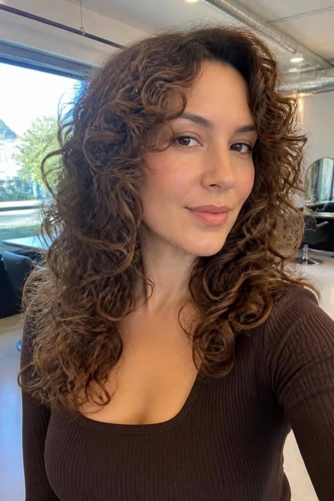 Layered Curls with Volume at Roots